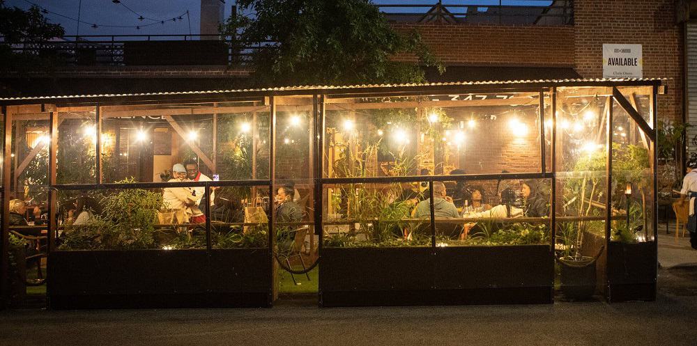 kokomo-restaurants with outdoor seating